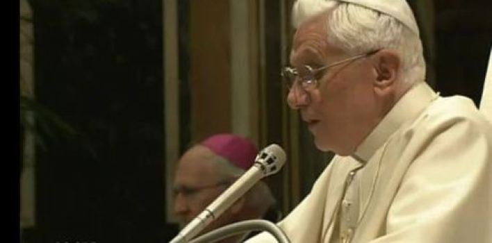 “La técnica que domina al hombre le priva de su humanidad”, Benedicto XVI
