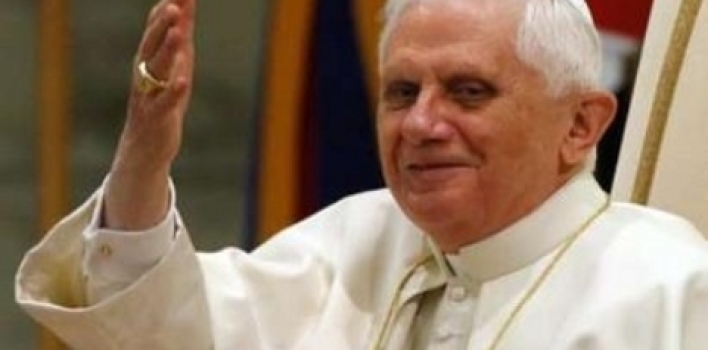 Benedicto XVI: rezando los Salmos se aprende a rezar