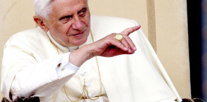 Benedicto XVI: Dios da a nuestra vida un sentido profundo