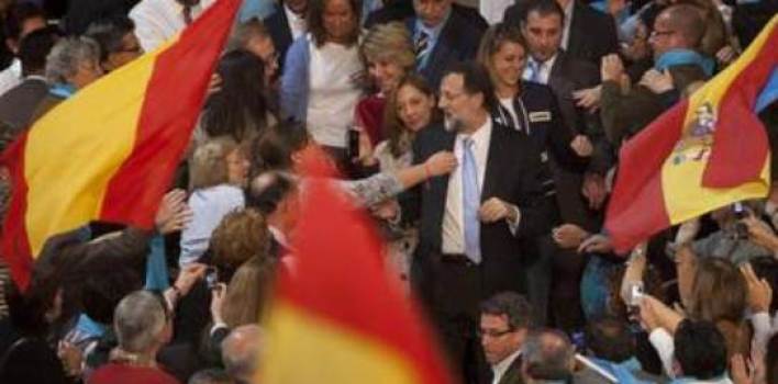 “España sale de un clima de embuste” , P. Fidel González