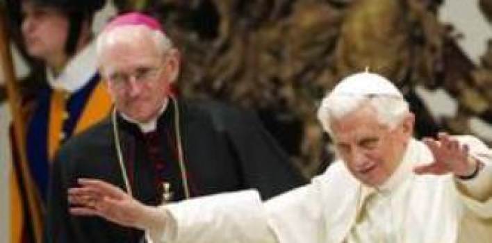 Benedicto XVI: Las fatigas no bloquean la oración de Jesús