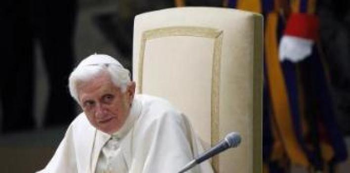 «El hombre encuentra su sentido más profundo sólo si existe Dios», Benedicto XVI