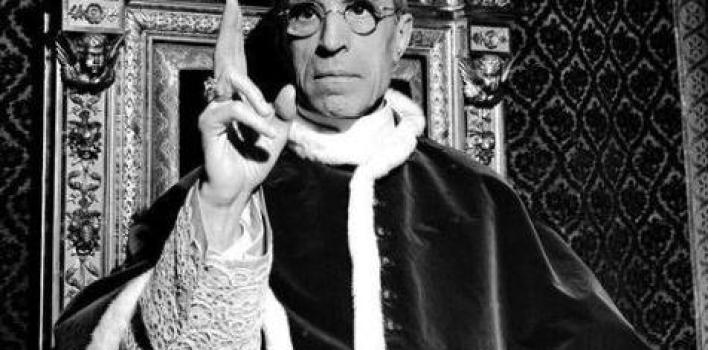 Pío XII, vestido de franciscano, y Pablo VI, de sacerdote común, salvaron personalmente a una judía