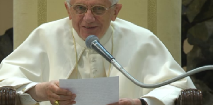 El Papa: «Cuando el ser humano llega a su verdadera altura, se vuelve divino»