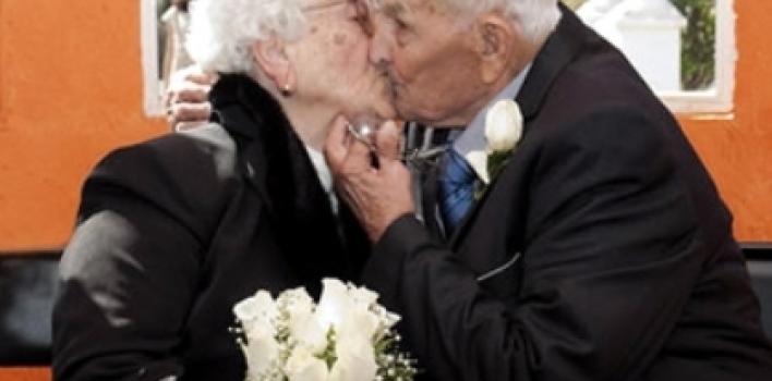Ancianos esposos celebran 75 años de matrimonio amándose “como el primer día”