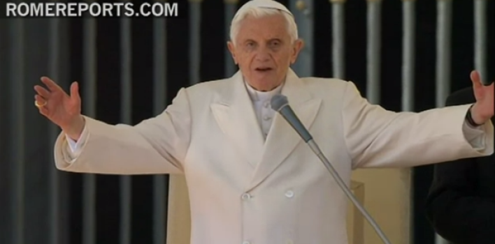 Benedicto XVI: «Aprender de María a ser una comunidad de ora»