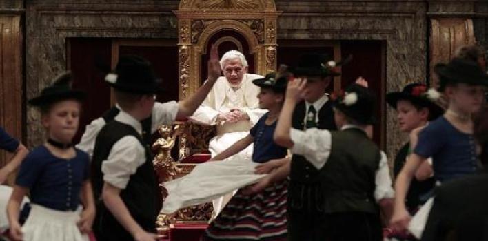 «LA LUZ DEL RESUCITADO ME HACE PROCEDER CON SEGURIDAD», Benedicto XVI