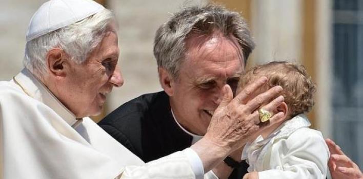 Benedicto XVI habló de la fuga de documentos: «Tristeza en mi corazón, pero Dios no hará faltar la ayuda para la Iglesia»