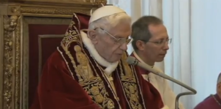 Benedicto XVI anuncia su renuncia al ministerio de Obispo de Roma