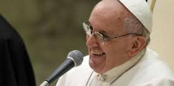 Como el cuerpo no puede sobrevivir separado de la cabeza, tampoco la Iglesia separada de Cristo: Catequesis del Papa