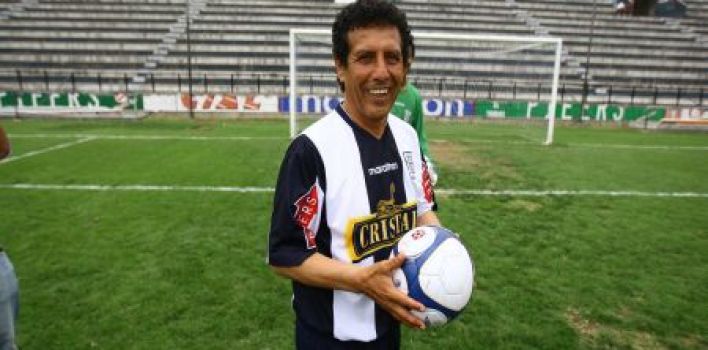 Colgar los botines de fútbol por el Evangelio…César Cueto.