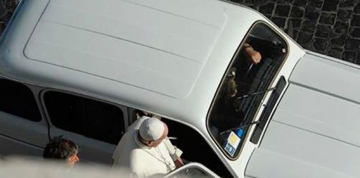El Renault 4 de Papa Francisco