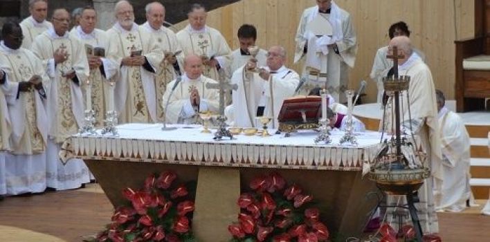 La paz franciscana está fundada en Cristo, no es armonía panteísta, dice el Papa al celebrar la misa en la Plaza San Francisco de Asís