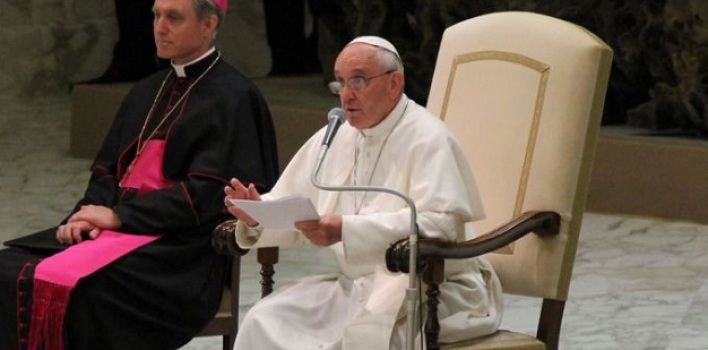 El Papa: «Obispos, no desperdicien energías enfrentándose»