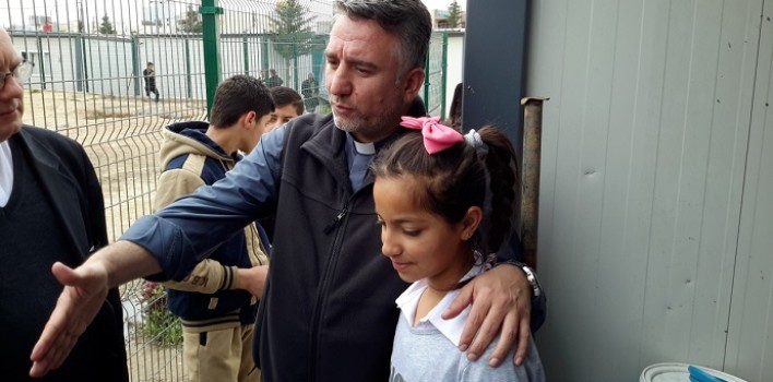 “Lo que está ocurriendo en Irak no es una guerra, es mucho peor” Padre Douglas Bazi