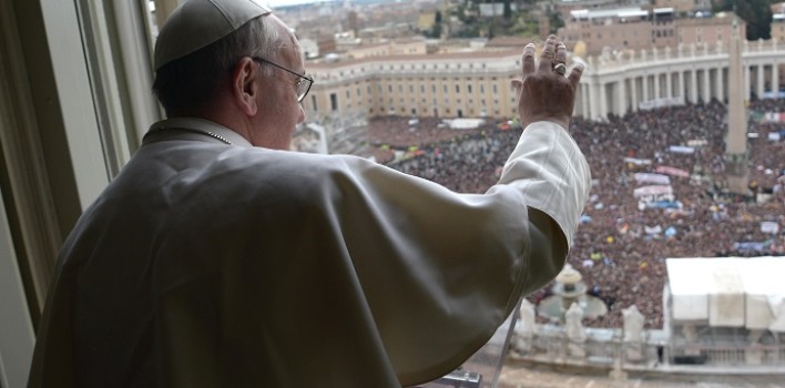 El Papa Francisco enseña los tres “verbos del Pastor”: Ver, tener compasión y enseñar