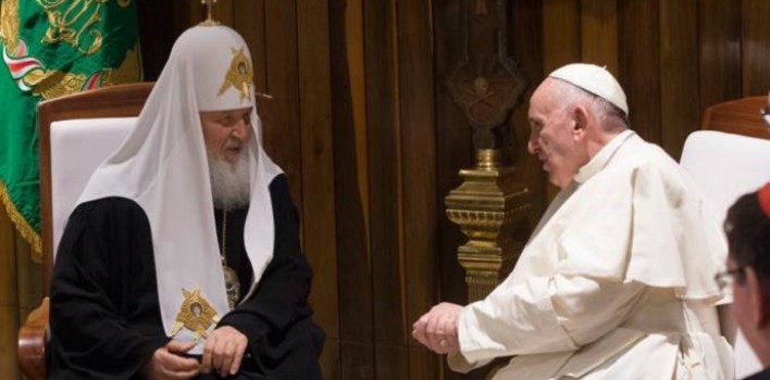 Encuentro histórico entre el Papa Francisco y el Patriarca Kiril