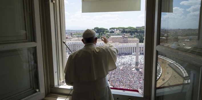 Papa Francisco pide el final de la violencia contra las mujeres Y por las poblaciones golpeadas por “masacres realizadas en un silencio vergonzoso, sin atraer ni siquiera nuestra atención”