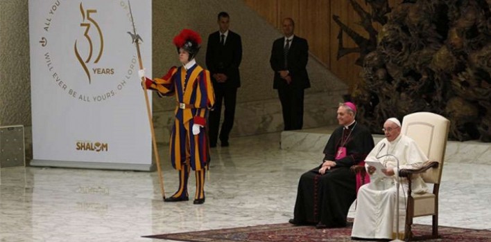 El Papa Francisco a los jóvenes: “¡Rompan el espejo del narcisismo!”