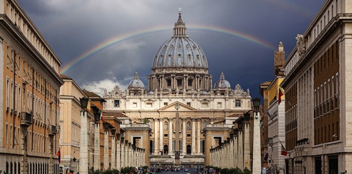 ¿El Vaticano tiene suficiente dinero para acabar con el hambre mundial dos veces?