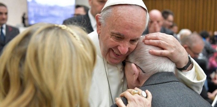 Papa Francisco: Enfermeros, la ternura clave para entender y curar a los enfermos