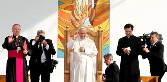 El Papa en Rumania: sin Dios y sin amor, ningún hombre puede vivir en la tierra