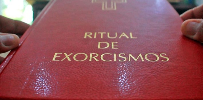 Tras 36 años como exorcista: «Hay dos cosas que el demonio no aguanta: el Magníficat y el Credo»
