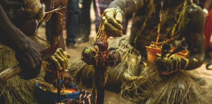 Exorcistas africanos: «Me encontré un caso especialmente grave y me dejó secuelas»