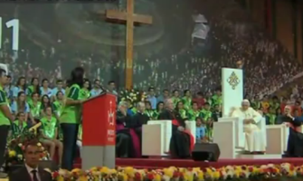 El Papa señala a los jóvenes el camino del servicio a los demás