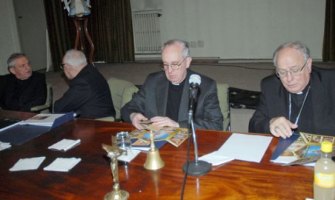 Los obispos argentinos publican un documento en el que rechazan cualquier ley abortista