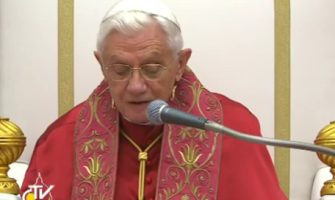 Benedicto XVI: «el mal se vence con el bien, con el amor»