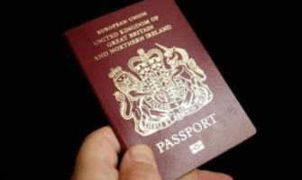 El lobby gay consigue eliminar las palabras “padre” y “madre” de los pasaportes ingleses