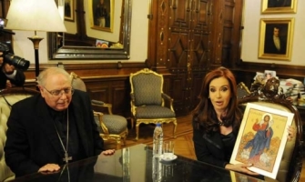 La presidente de Argentina se acerca al episcopado ratificando su oposición al aborto