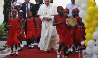 «África, tierra de un nuevo Pentecostés», Benedicto XVI