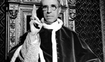 Pío XII, vestido de franciscano, y Pablo VI, de sacerdote común, salvaron personalmente a una judía