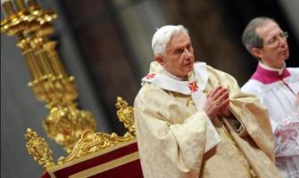 «Debemos deponer nuestras falsas certezas, nuestra soberbia intelectual, que nos impide percibir la proximidad de Dios», Benedicto XVI.