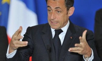 El presidente francés Nicolas Sarkozy le dice no al «matrimonio» homosexual, a la adopción y a la eutanasia