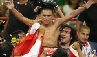 Boxeador peruano dedica título mundial a hija con síndrome de Down