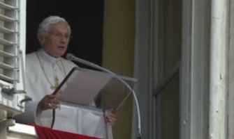 «En la Iglesia se descubre que la vida de cada hombre es una historia de amor», Benedicto XVI