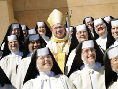 ¿Por qué las 75 carmelitas de la Madre Luisita salieron llorando de ver «Cristiada»?