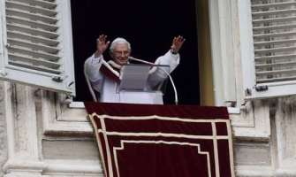 Benedicto XVI, en el Ángelus: «Dios no mira tanto la calidad de los elegidos, sino su fe»