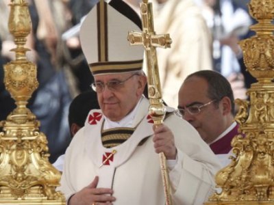 Miles en la misa de inicio de pontificado de Francisco. ‘El verdadero poder es el servicio’