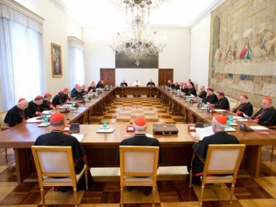 El “C8” examina los dicasterios vaticanos