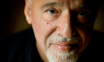 El escritor Paulo Coelho es un autor católico como él dice ser ¿o un promotor de la Nueva Era?