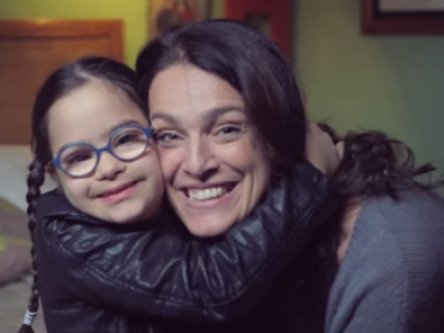 El Consejo Audiovisual francés critica este vídeo pro niños Down y provida por «finalidad ambigua»