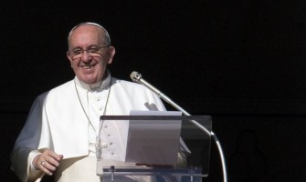Para seguir a Jesús hay que rechazar la mentalidad mundana, dijo el Papa