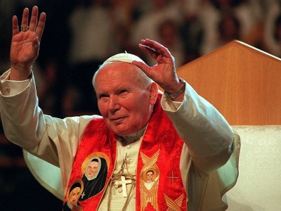 13 hechos sorprendentes de la fascinante vida de San Juan Pablo II