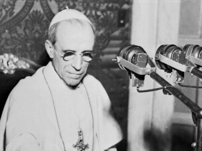 Pío XII apoyó tres complots para derrocar a Hitler… lo revelan grabaciones inéditas con el Papa
