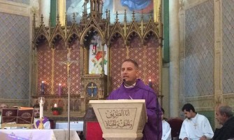 Algo impidió al yihadista degollar al Padre Nirwan: «¿Quién eres, que no puedo bajar el cuchillo?»