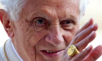 Benedicto XVI desmonta todas las teorías y desvela los motivos reales de su renuncia